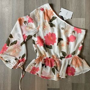 NWT Vici One Shoulder Floral Top